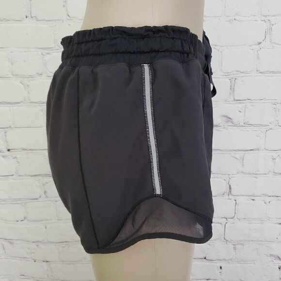 Lululemon Hotty Hot Shorts Black Reflective 4 Tall 1st release - Picture 4 of 8